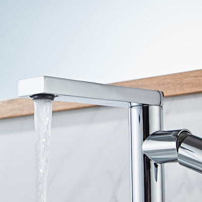 Chrome single hole bathroom faucet