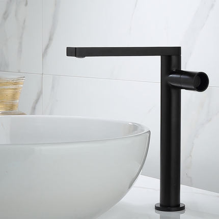 Benoto- Square tall and short faucet