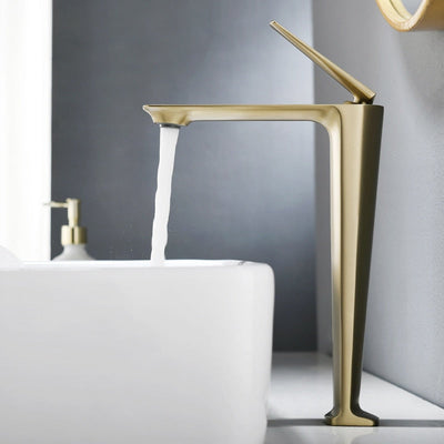 Nordic Design 2023 Tall vessel faucet and short single bathroom faucet